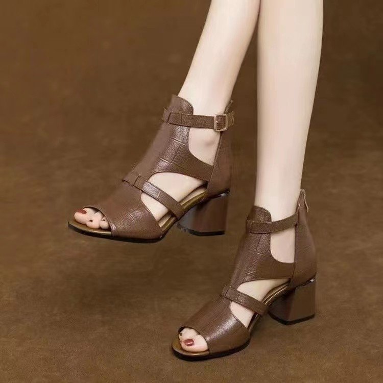 Sandália Gladiadora em Couro Roma [COMPRE 1 LEVE 2 PARES]